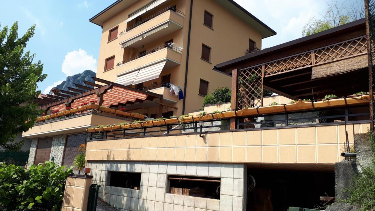 Ferienwohnung La Terrazza Casa Vacanza Carenno Exterior foto